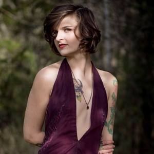 Meet your Posher, Carissa